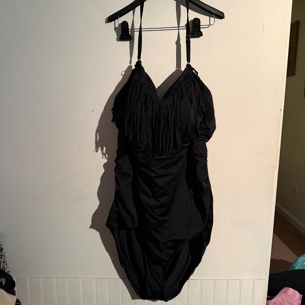 Swimsuits For All Size 34 Plus‎ Size One Piece Fringe Accent Black NWT